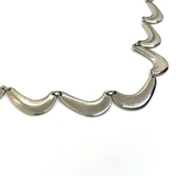 VINTAGE MODERNIST MOON CRESCENT LINK NECKLACE SILVER TONE SCALLOP BIB COLLAR - Picture 9 of 16